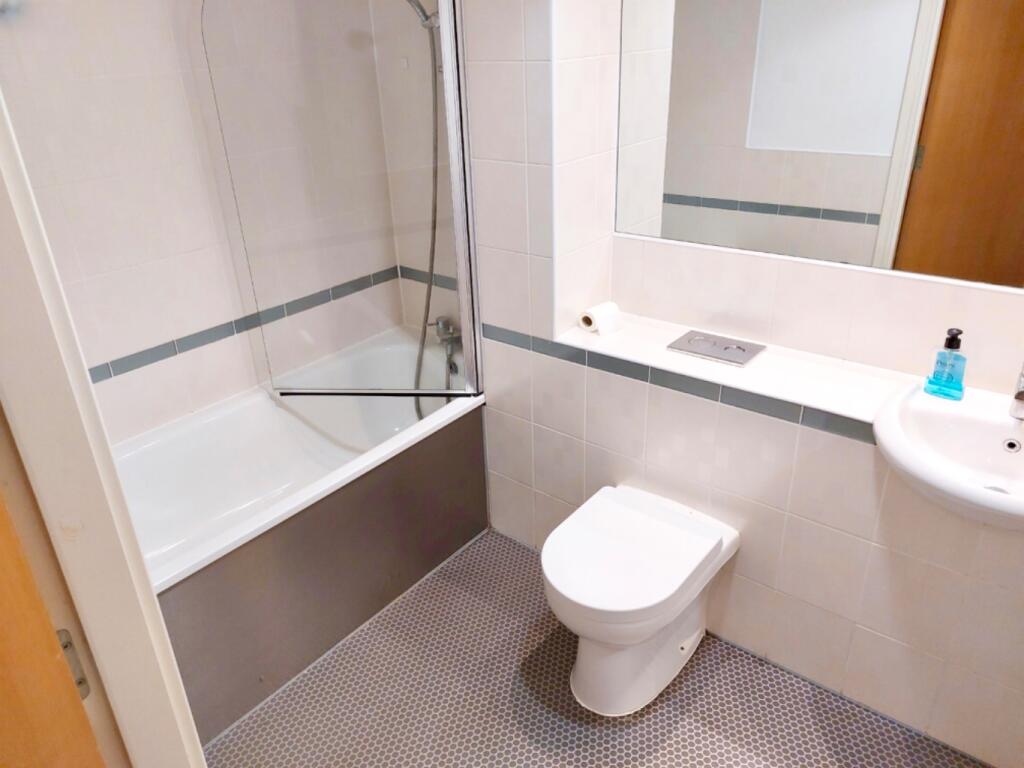 Apartment in Nottingham - More