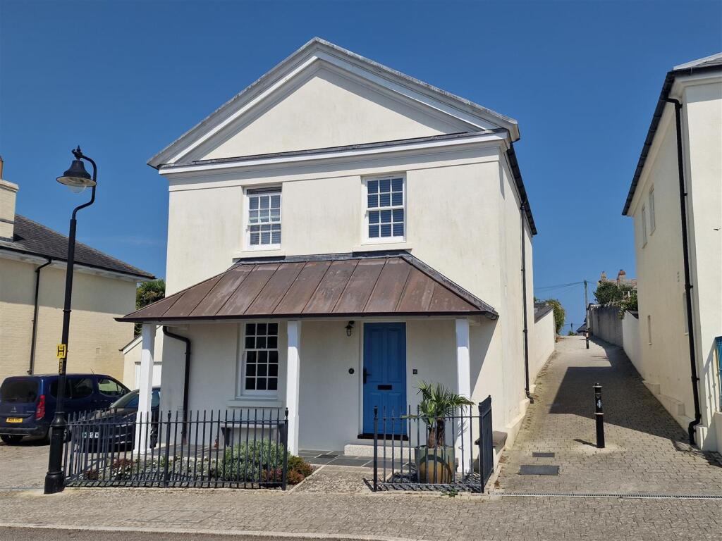 Main image of property: Stret Caradoc, Tregunnel Hill, Newquay