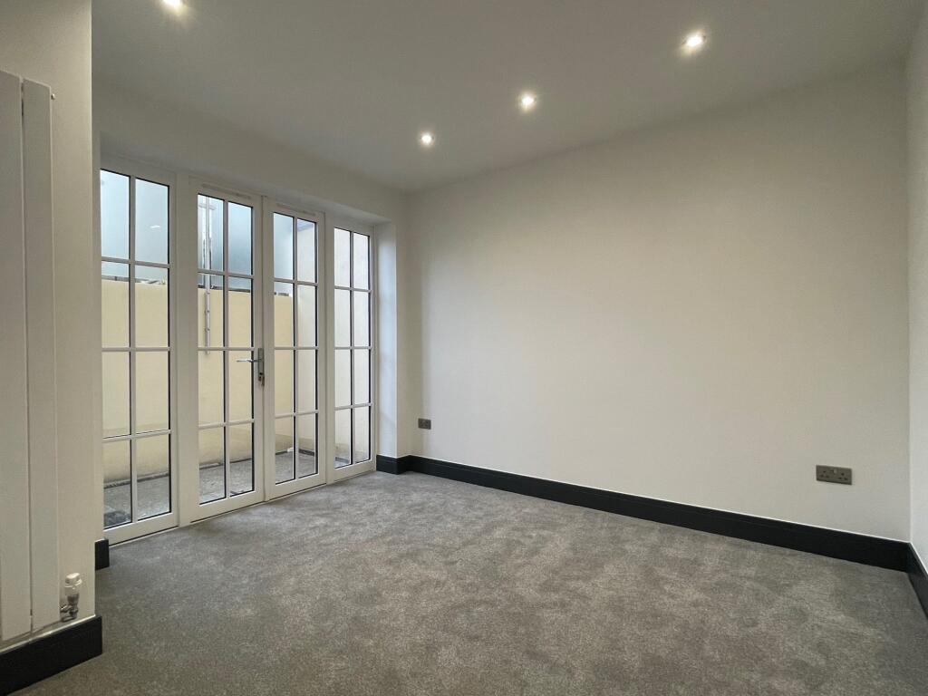 House in Brighton - View 5