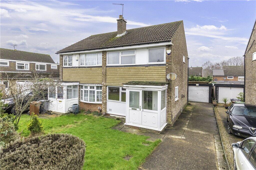 Main image of property: Sunningdale Walk, Leeds, West Yorkshire, LS17