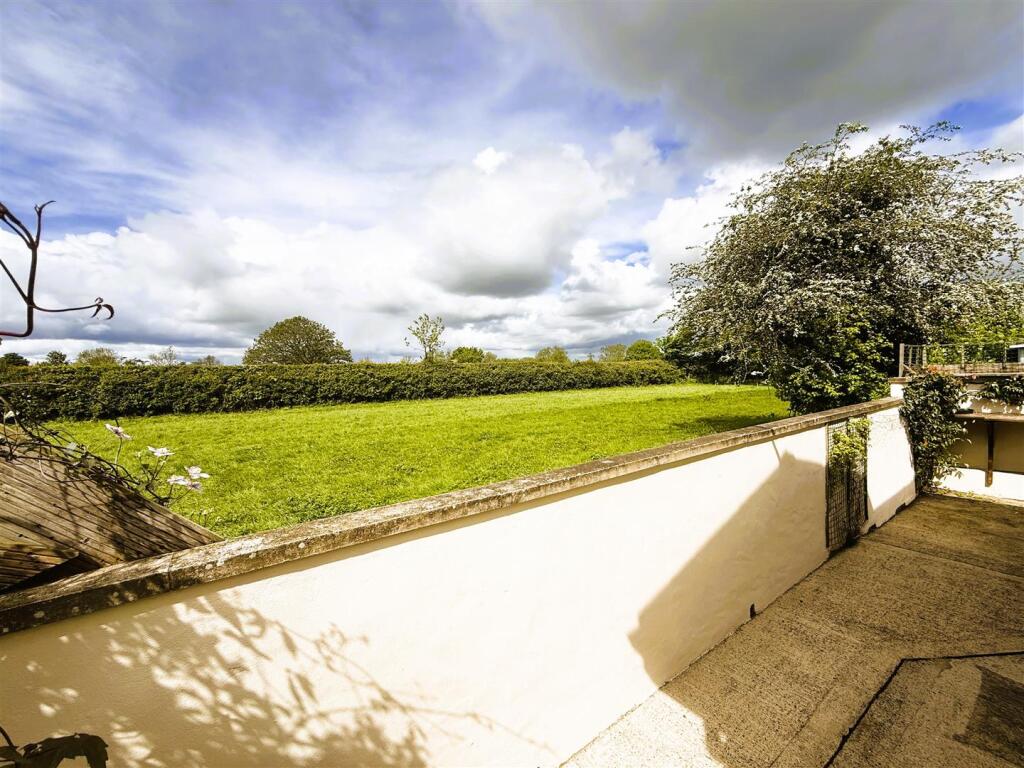House in York - View 2