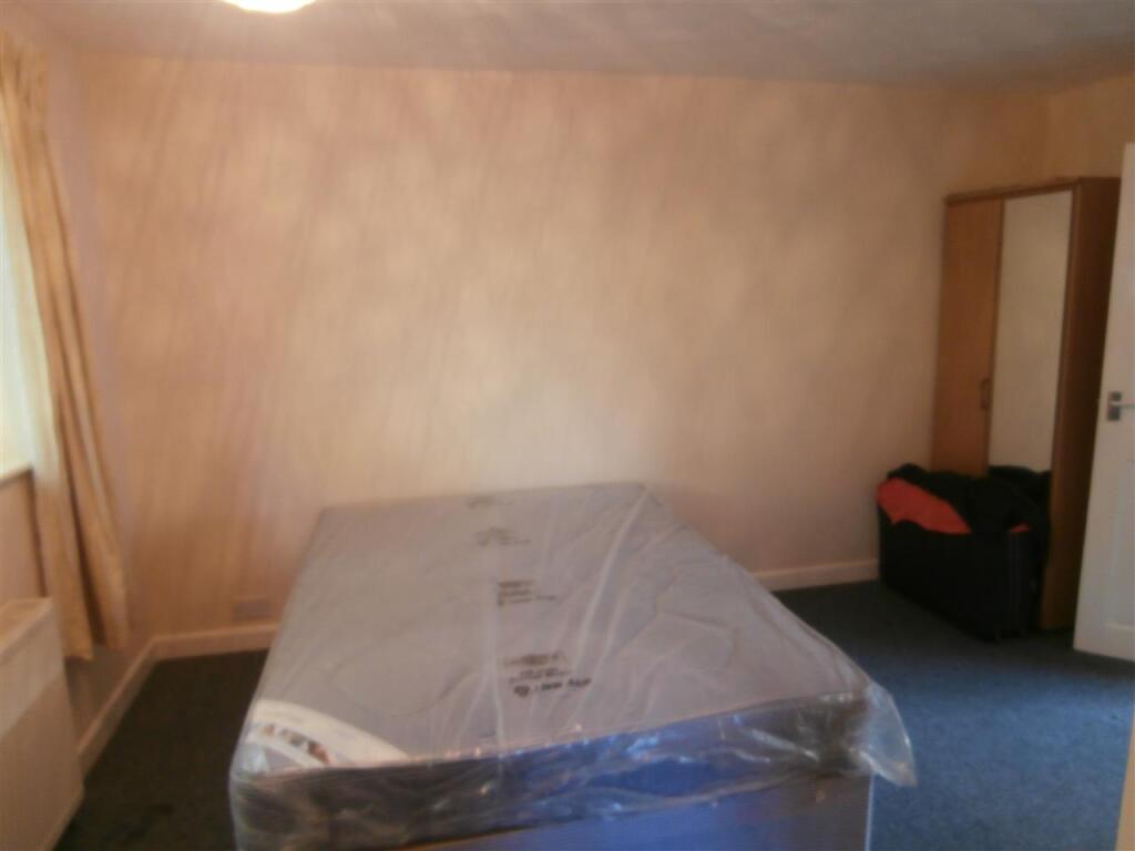 Apartment in Southampton - More