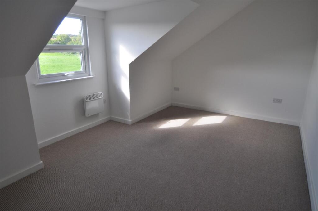 Apartment in Sheffield - View 2
