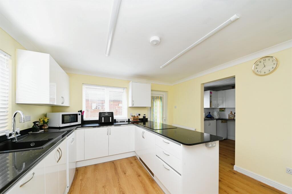 Smeeth Road, Marshland St. James, Wisbech photo 3