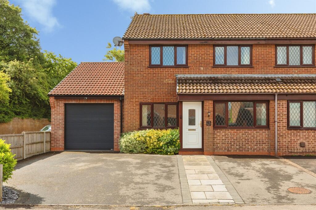 Main image of property: Slimbridge Close, Yate, Bristol