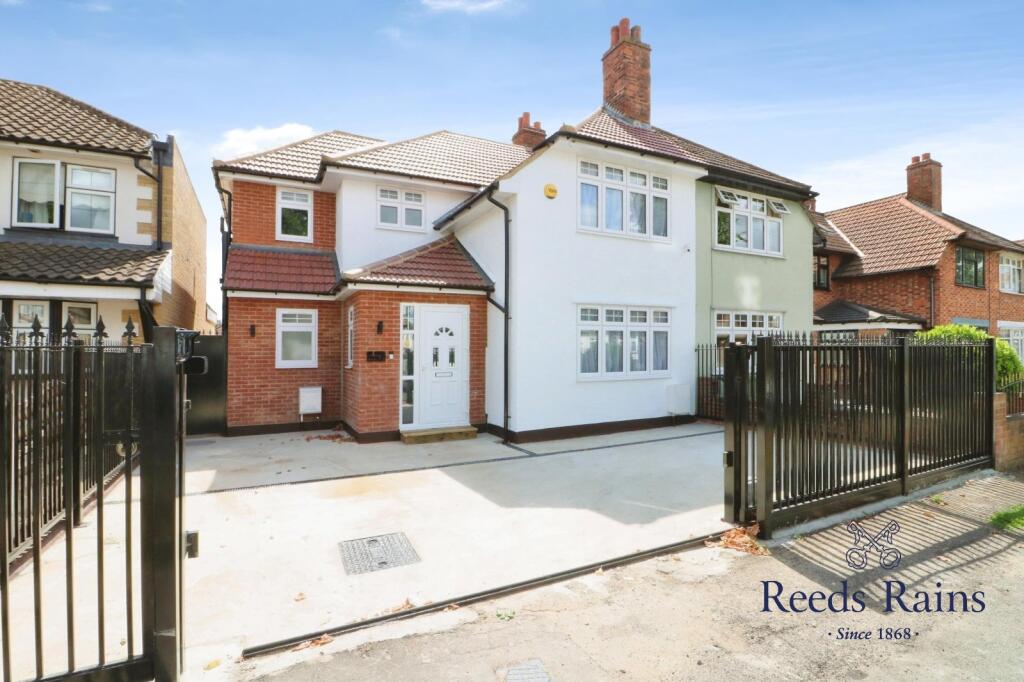 Main image of property: Mawney Road, Romford, RM7