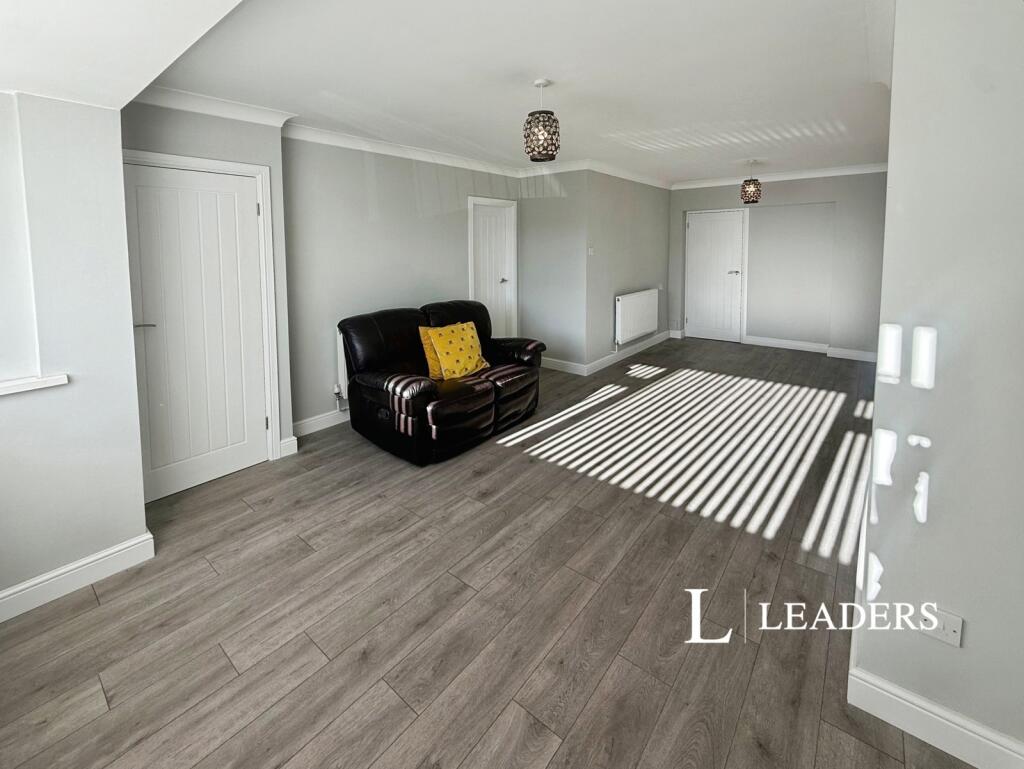 House in Stoke-on-Trent - View 2