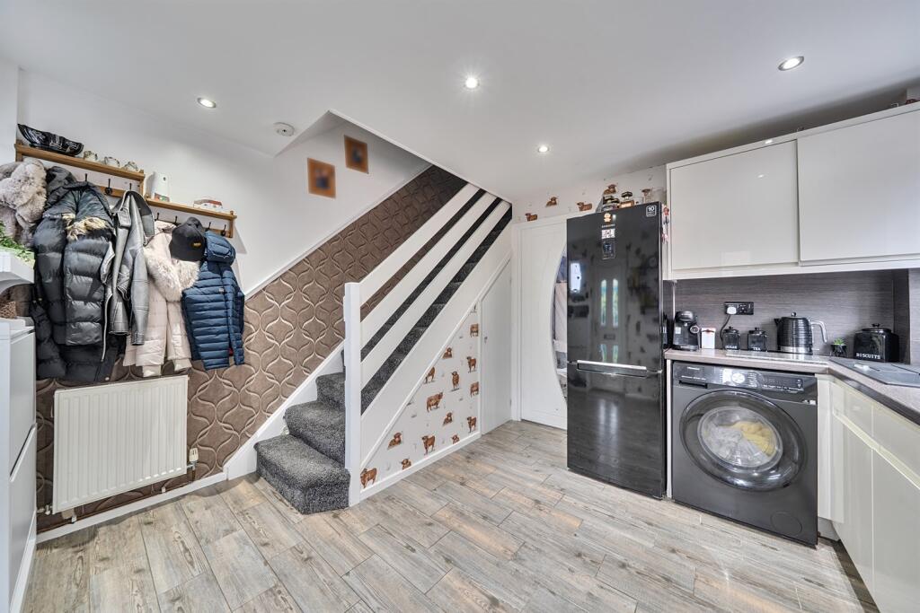 House in Leeds, West Yorkshire - View 4