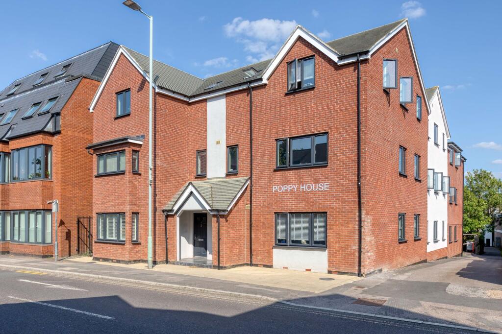 Main image of property: Paynes Park, Hitchin, SG5
