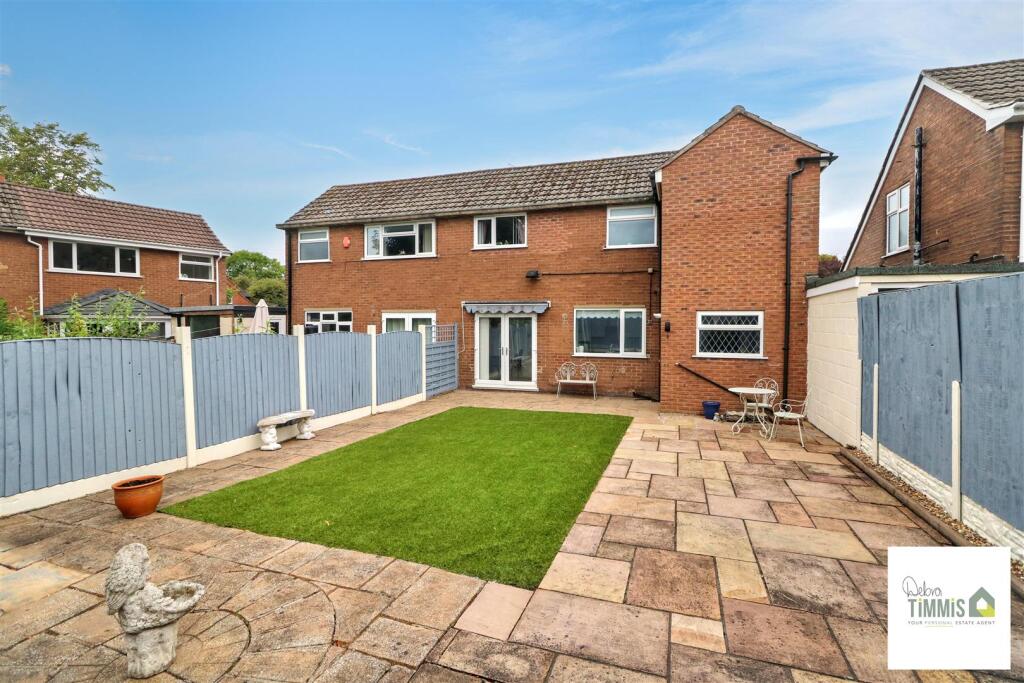 House in Stoke-on-Trent, Baddeley Green - More