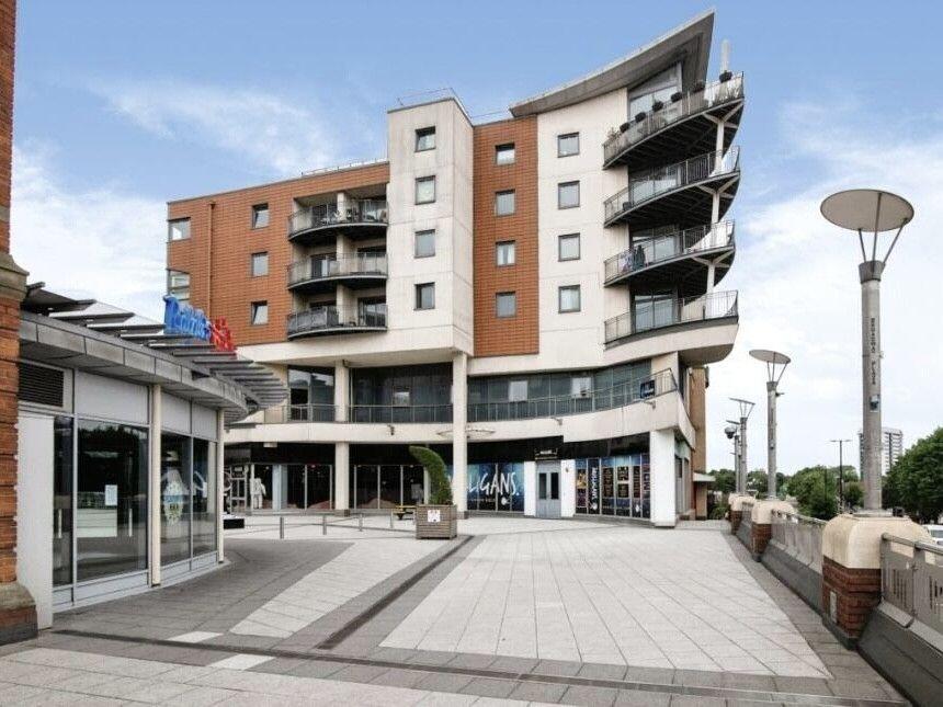 Main image of property: Ladywood Middleway, Birmingham, B16 8EQ