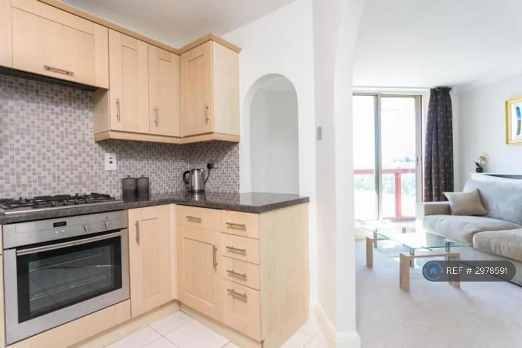Apartment in London - More