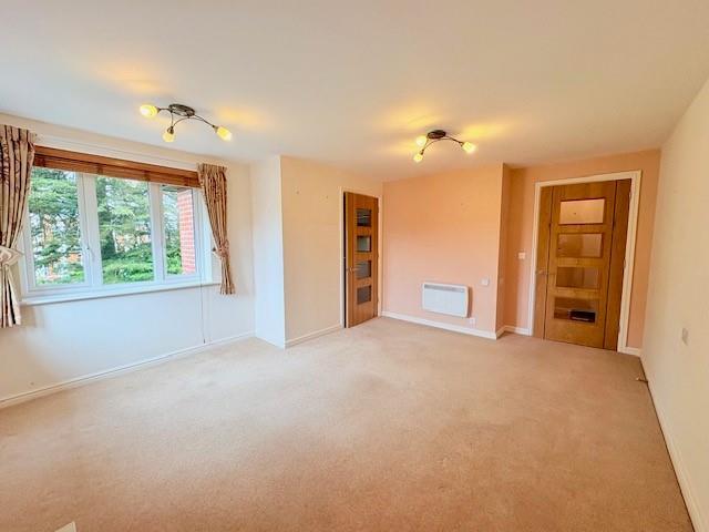 Apartment in Ferndown, Tricketts Cross - View 2