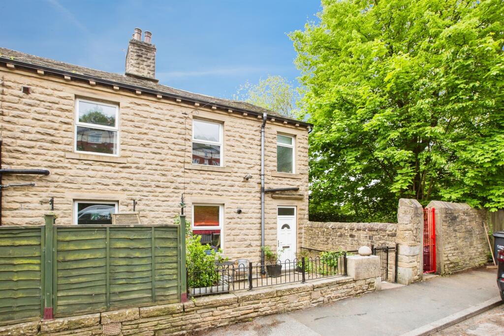 House in Calderdale, West Yorkshire - View 3