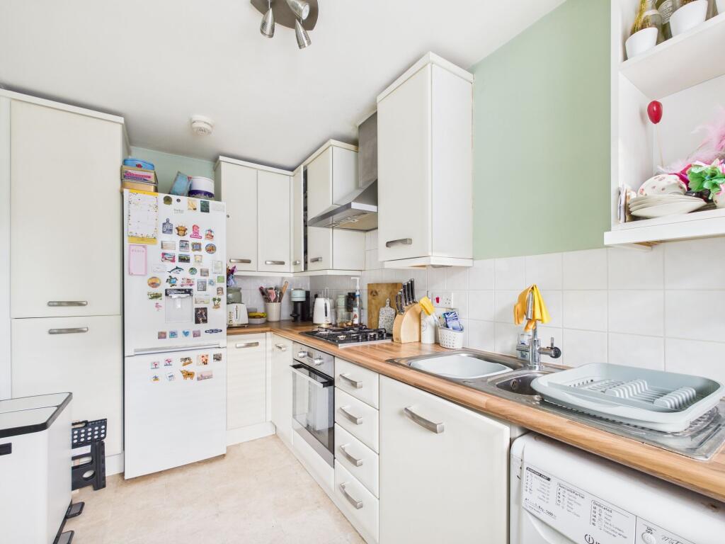4, Hodson Court, Sawtry, Cambridgeshire. photo 3