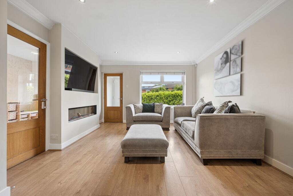 House in Bury, Bottom o'th' Moor - View 2