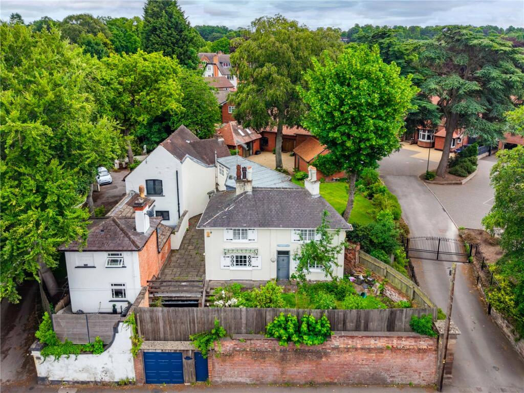 Main image of property: Mansfield Road, Nottingham, Nottinghamshire, NG5