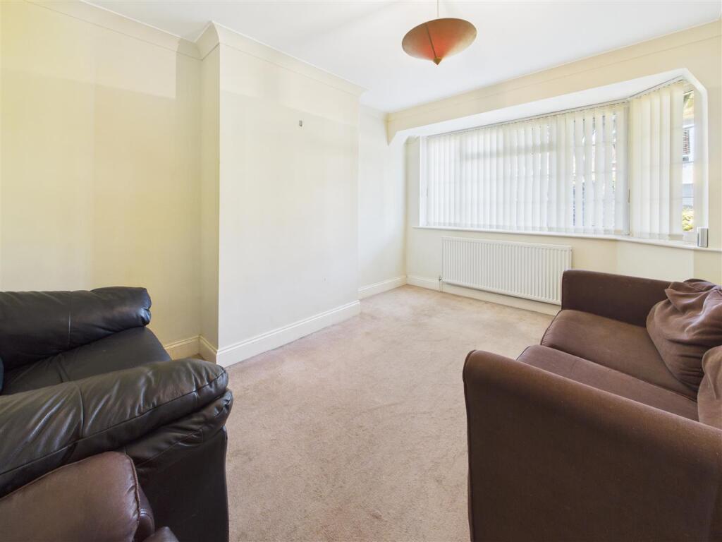 House in Walton-on-Thames, Surrey - View 6