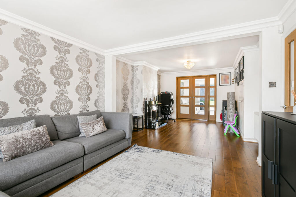 House in Twickenham - View 3