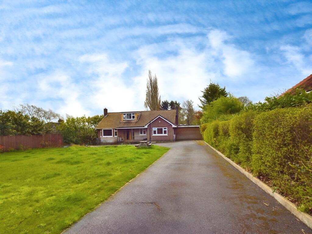 Main image of property: Peewit Hill, Bursledon, Southampton, SO31