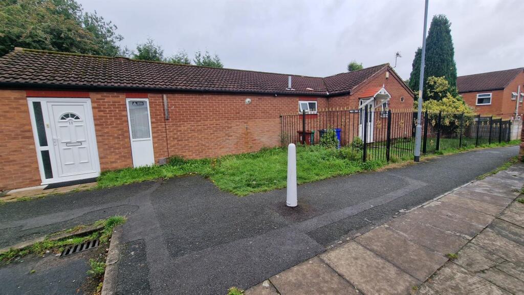 Main image of property: Calbourne Crescent, Manchester