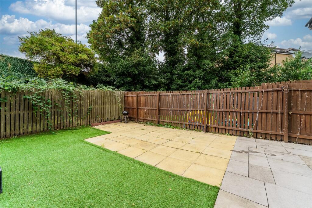 House in Wakefield - View 2