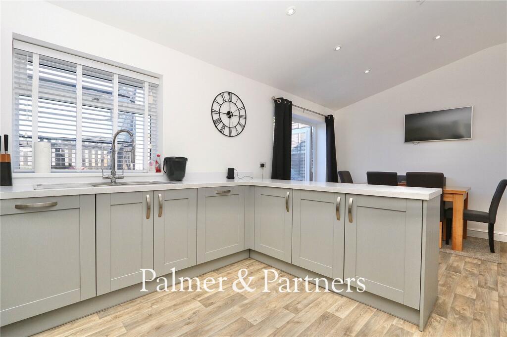 House in Ipswich - View 3