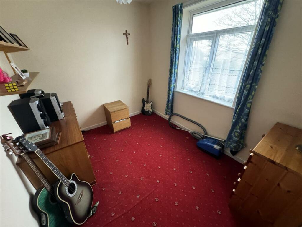 House in Dudley - More