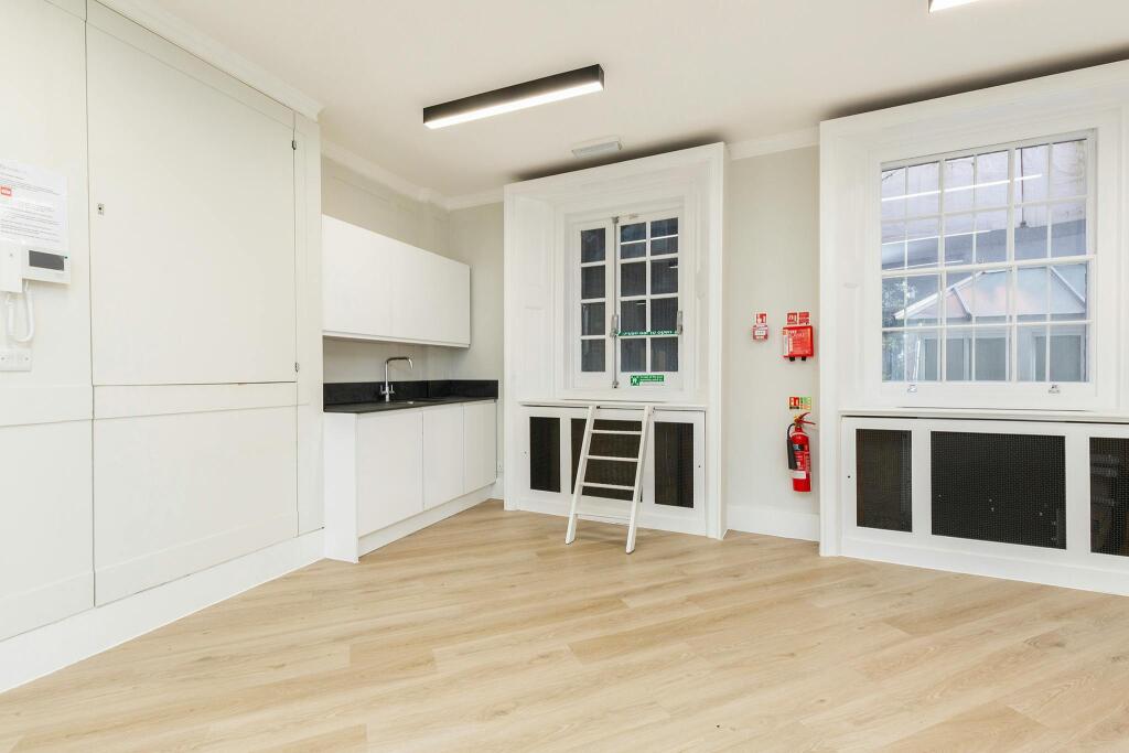8A Brushfield Street 09.jpg
