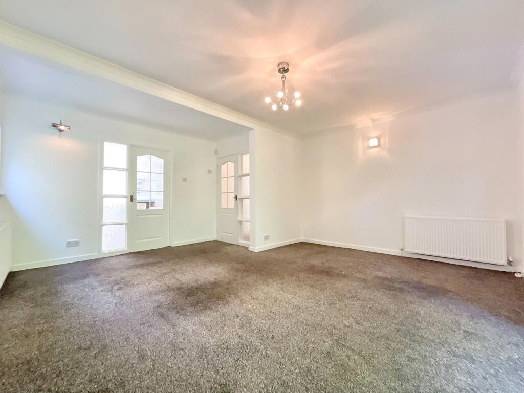 Apartment in Sefton, Liverpool City Region - View 6