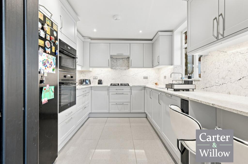House in Romford - View 5