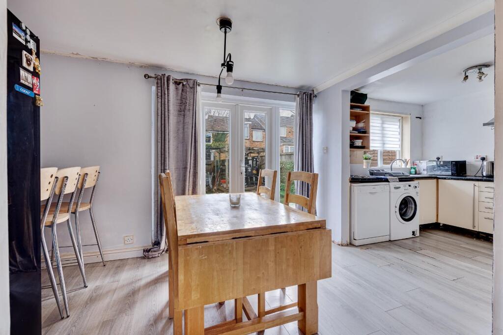 Ickleton Place, Haverhill photo 4