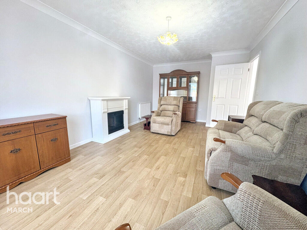 Cawood Close, March photo 4