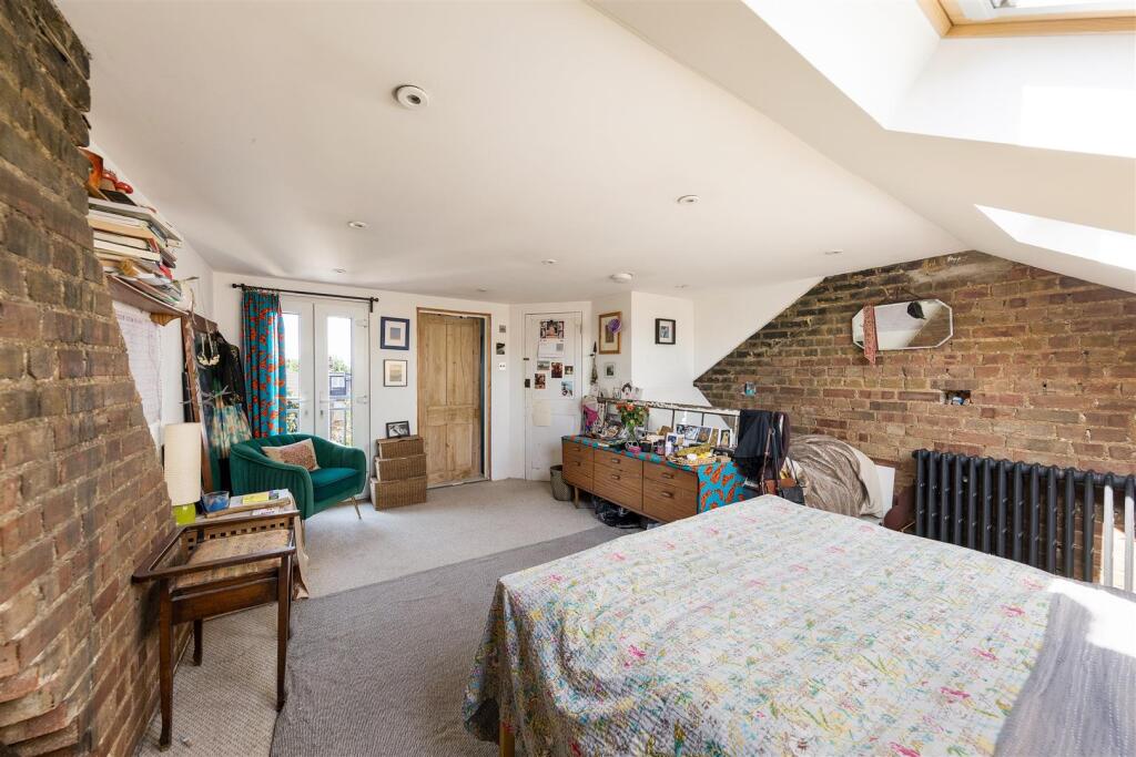 House in London - View 4