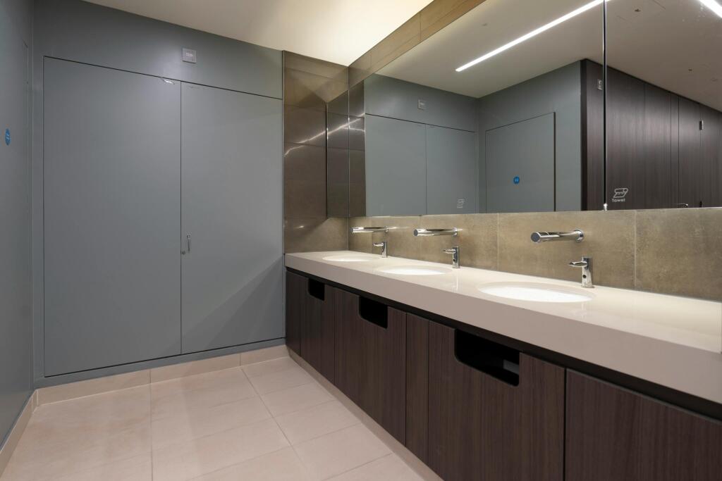 IW210624GKA169.jpg