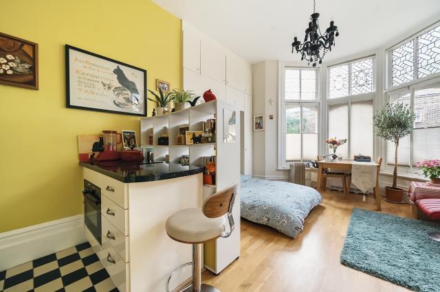 Apartment in London - More