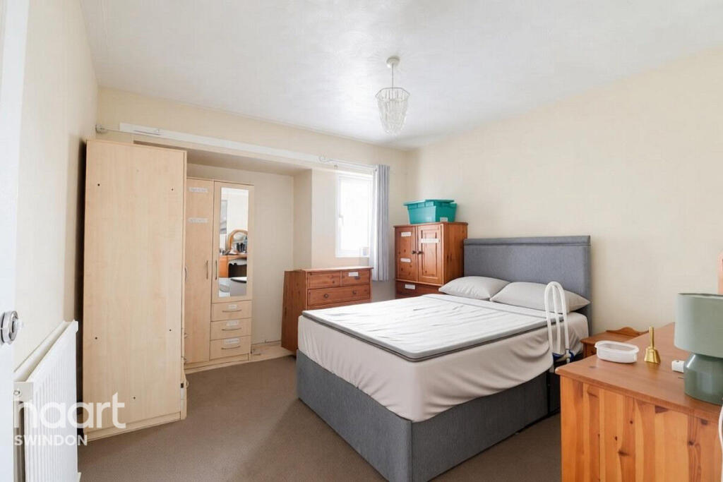 House in Swindon, Greenmeadow, Haydon Wick - View 5