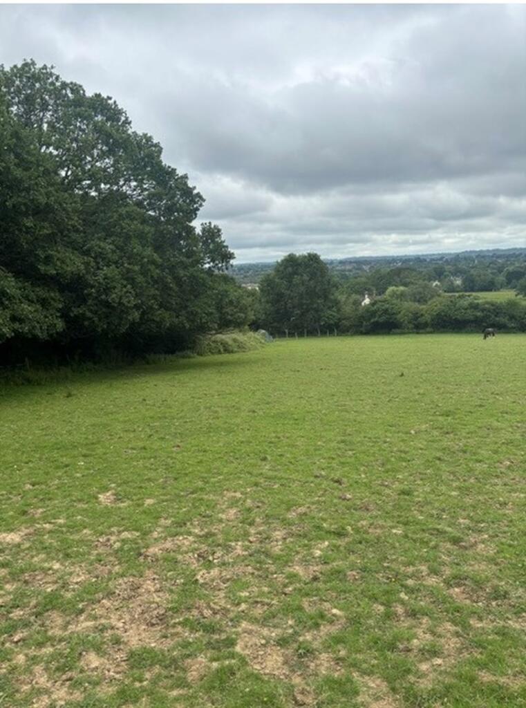 Main image of property: Old Holbrook, Horsham
