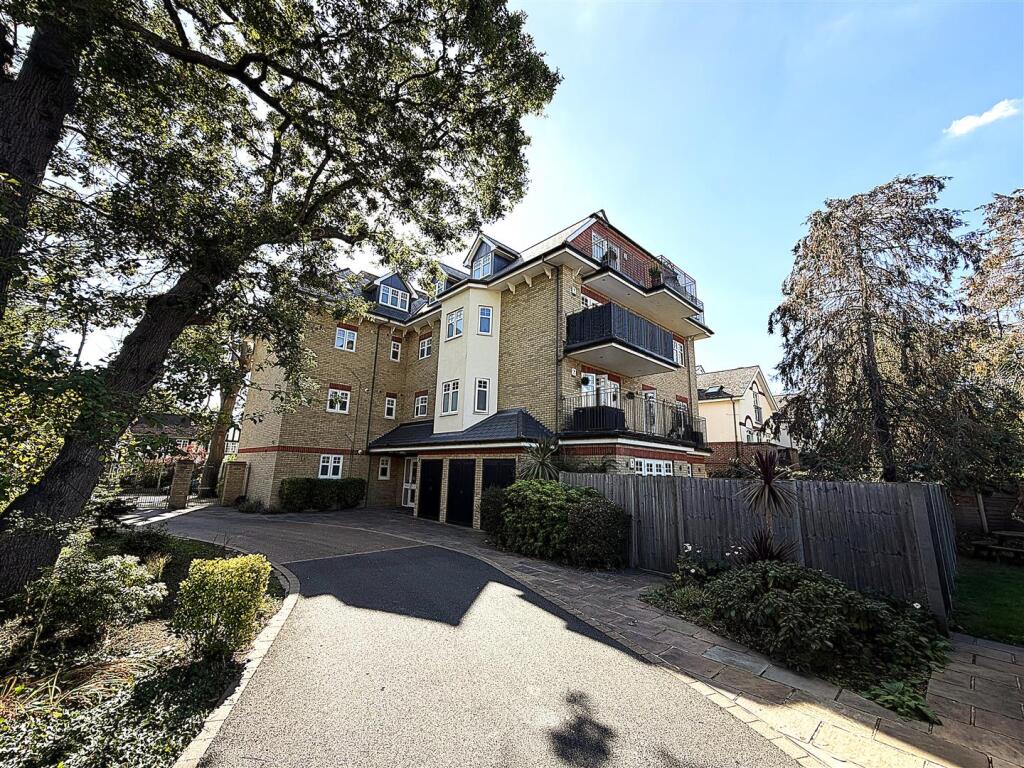 Main image of property: Oaklands Road, Bromley