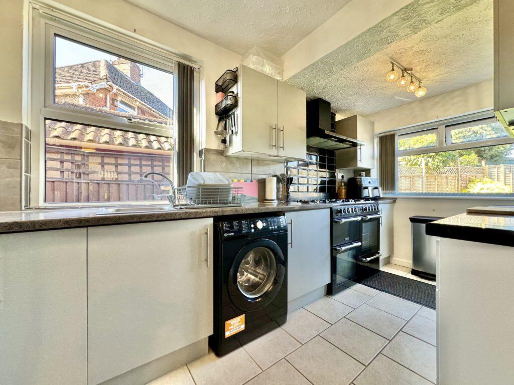 Additional image 2 of Glenthorne Avenue, Yeovil, Somerset, BA21