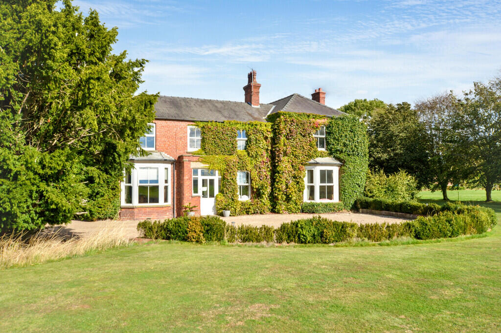 Wyggeston House, Chapel Lane, Great Carlton LN11 8JR - View 3