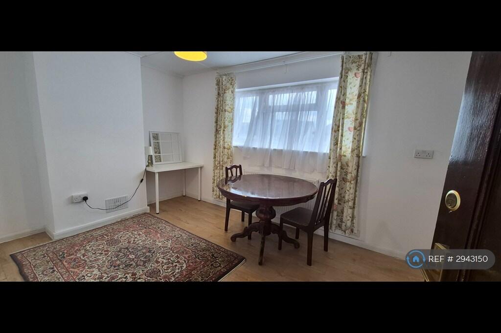Main image of property: Hunters Grove, Hayes, UB3