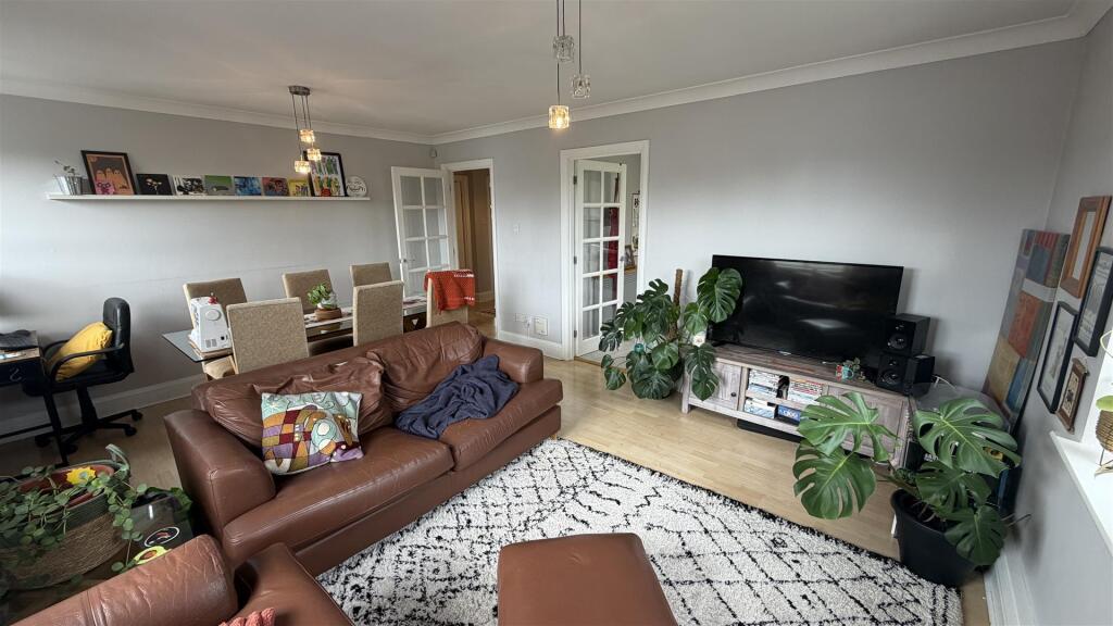 Apartment in Manchester - View 3