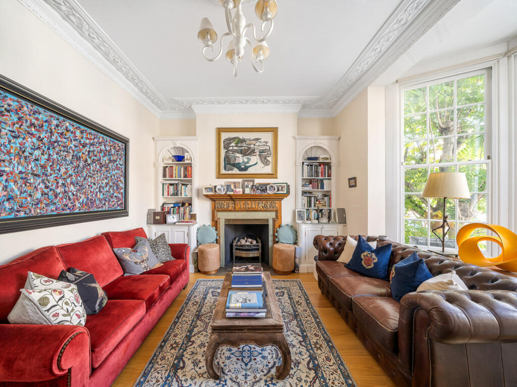 4 bedroom end of terrace house for rent