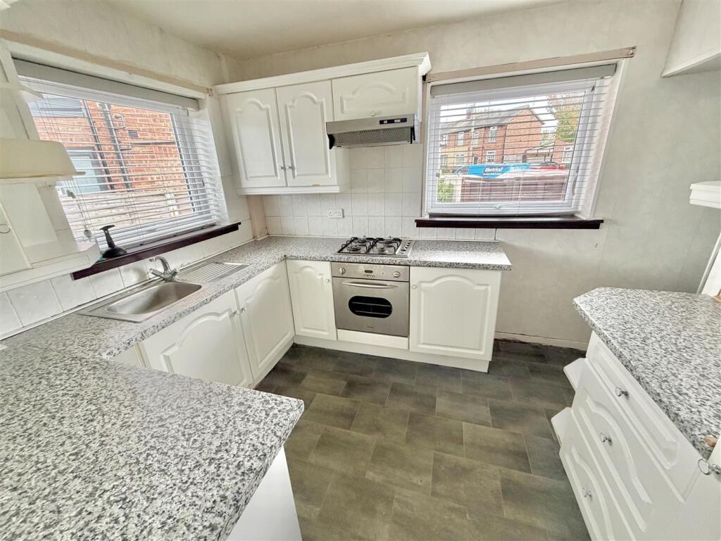 Hulme Road, Sale photo 3