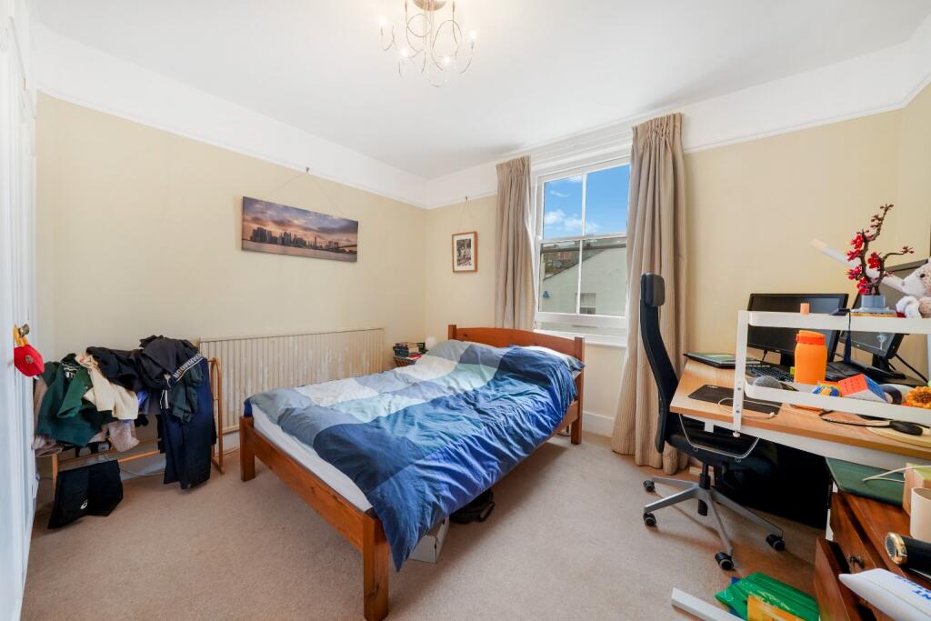 Apartment in London, West Kensington - View 5