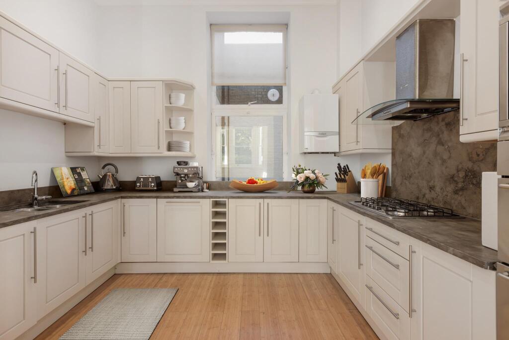 Apartment in London - View 2