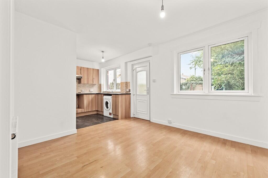 15 Mariner Street, Camelon, FK1 LF photo 4