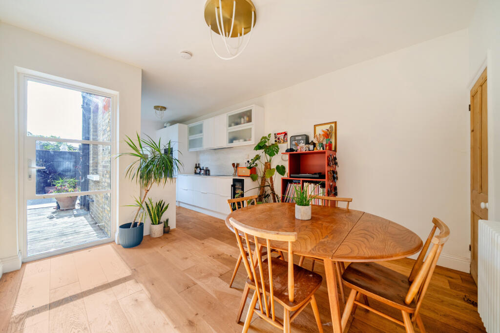 House in Kingston upon Thames - View 4