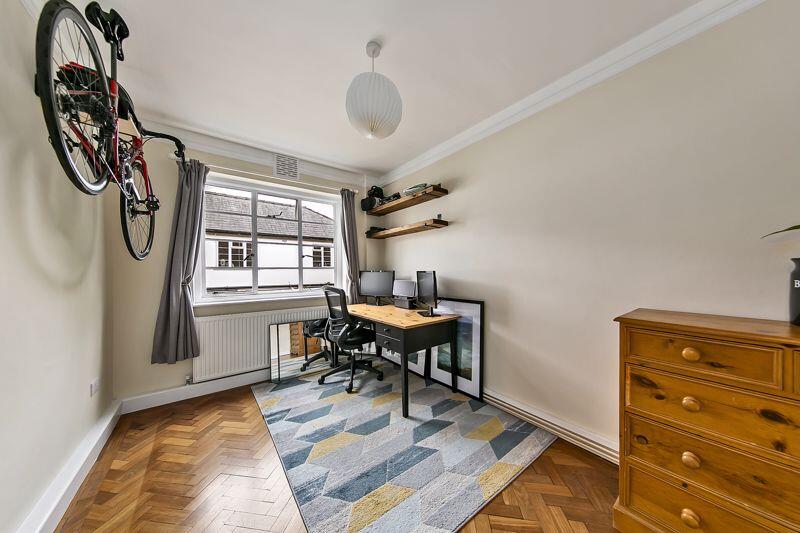 Apartment in London, Surbiton - View 5